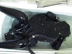 Brunette Sex video erotique gratuite Tape avec femme donnant une bonne tête, puis chevauchant en position de cow-girl