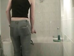 Trentenaire excitée en short video erotic soft et baisée et foutue
