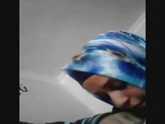 Doigter les video erotique jeune fesses sous la douche