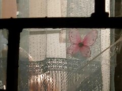 Fan de super homme dans la salle de jeux posant pour moi seins et videos erotiques japonaises cul de petite amie ringard