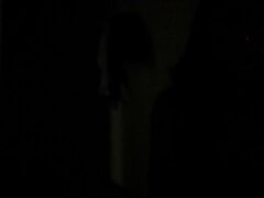 Une MILF sexy qui adore montrer sa chatte video femme erotique