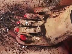 Ann se frotte video erotique coquine la chatte et le clitoris