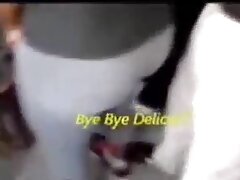 Jouer avec ma bite dure au lit sexe video erotique