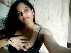 Ma video erotique italienne fille sirote ma bite éjacule dans sa bouche