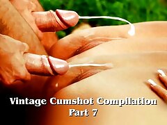 MILF aux cheveux courts video sexe erotique se fait baiser le visage