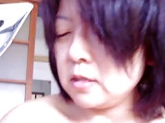 Elle aime s'habiller pour s'amuser et poser video erotique streaming pour les mecs