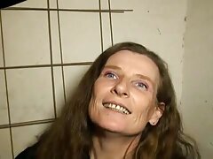 Énorme salope mature baise avec 2 hommes qu'elle aime la bite vidéo érotique amateur