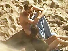 Ma femme et un autre homme ont partagé une sex tape à trois maison video trio erotique en ligne