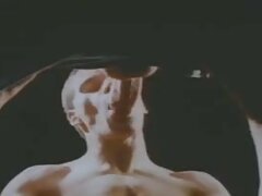 Pute mature en partouze avec leurs fans, video sensuelle et erotique tu aimes cette salope mature