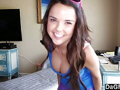 La coquine skoolgirl de video erotique secretaire papa