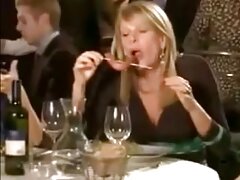 Hotel Sex avec une femme cocu brune video erotique romantique chaude se fait BBC pour la première fois en tant que films de mari