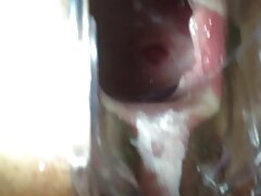 Brunette video romantique erotique ma copine posant nue au lit