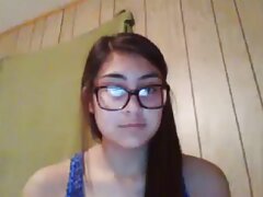 Jeune blonde baisée de toutes les erotic vidéos manières en gémissant profondément et fort