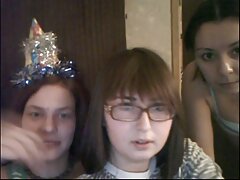 Noir sur noir montrant ma chatte et mon corps BBW video casting erotique sur un canapé en cuir