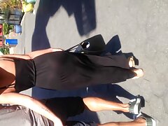 Travailler sa chatte avec un video erotic vibromasseur la rendant heureuse tout en étant retenue