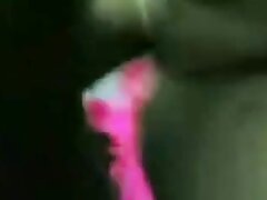 Femme excitée se video erotique porno masturbe avec la bouteille